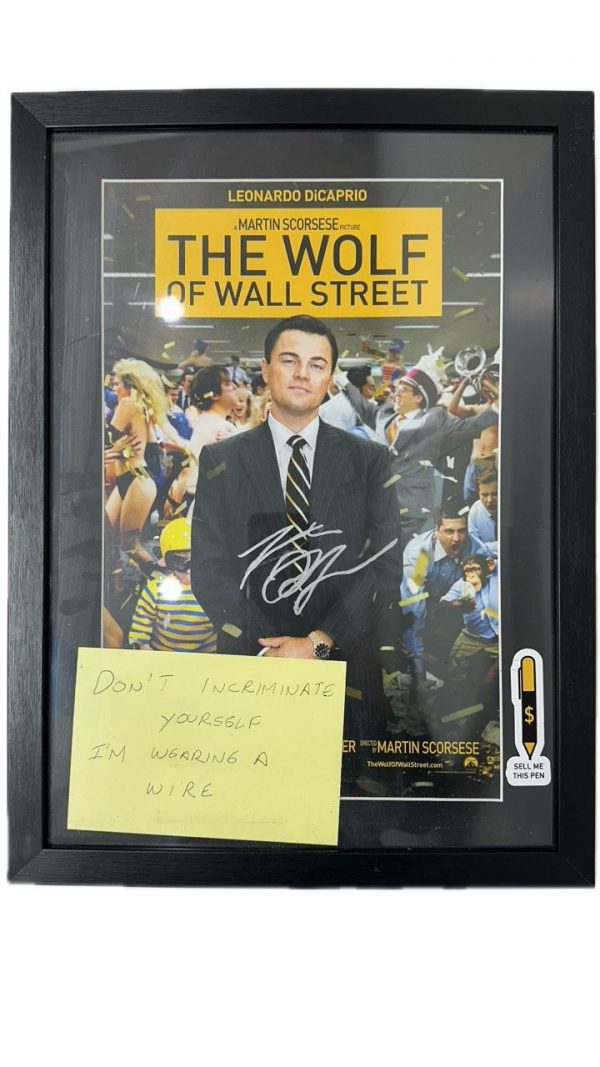 Wolf of Wall Street (2013) - Post-it "Im wearing a wire"